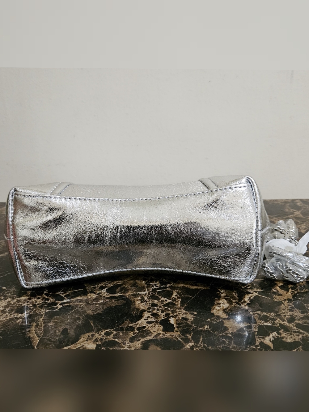 Silver Metallic Chain-Handle Women's Clutch - Picture 4 of 5